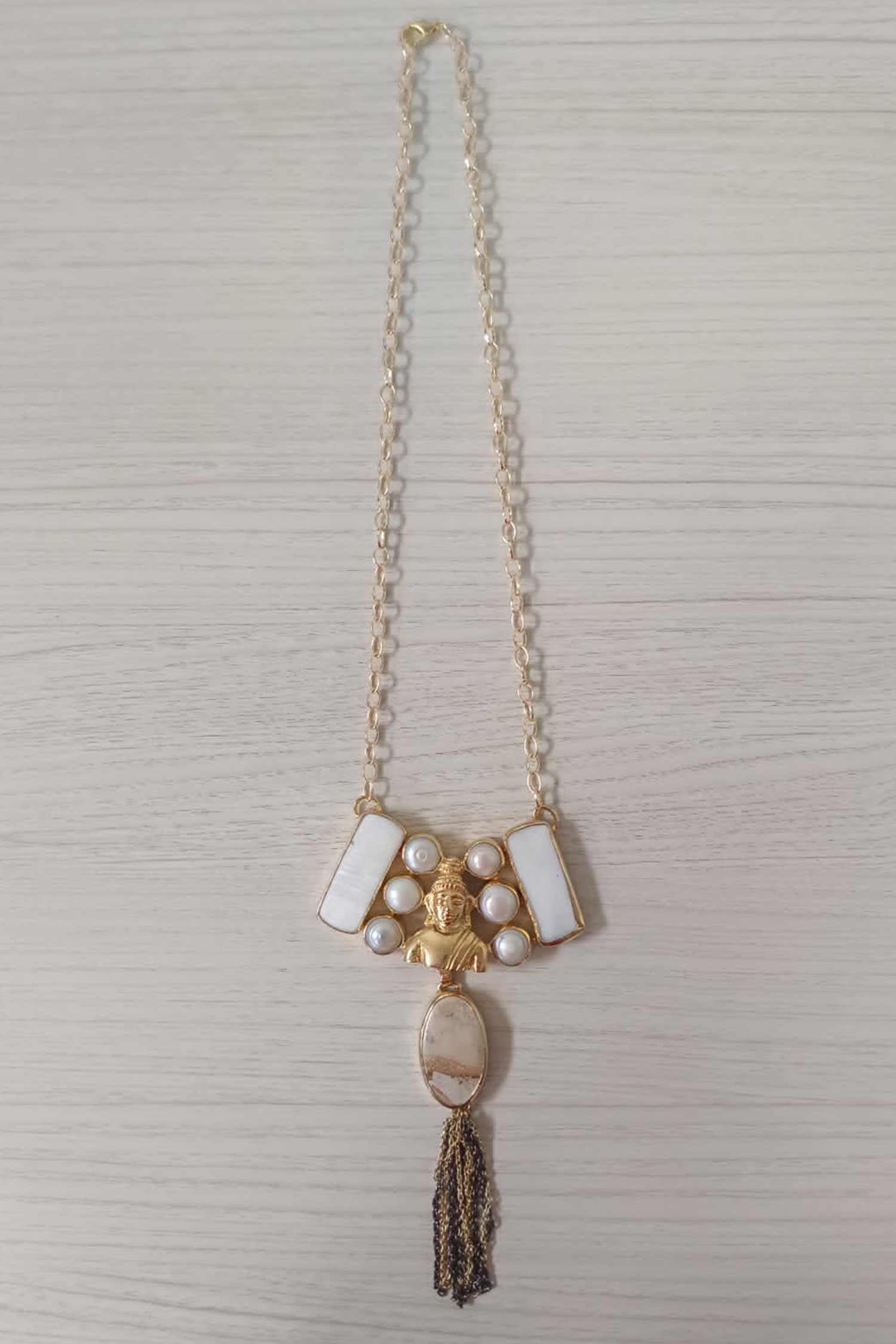 Sphere neckpiece