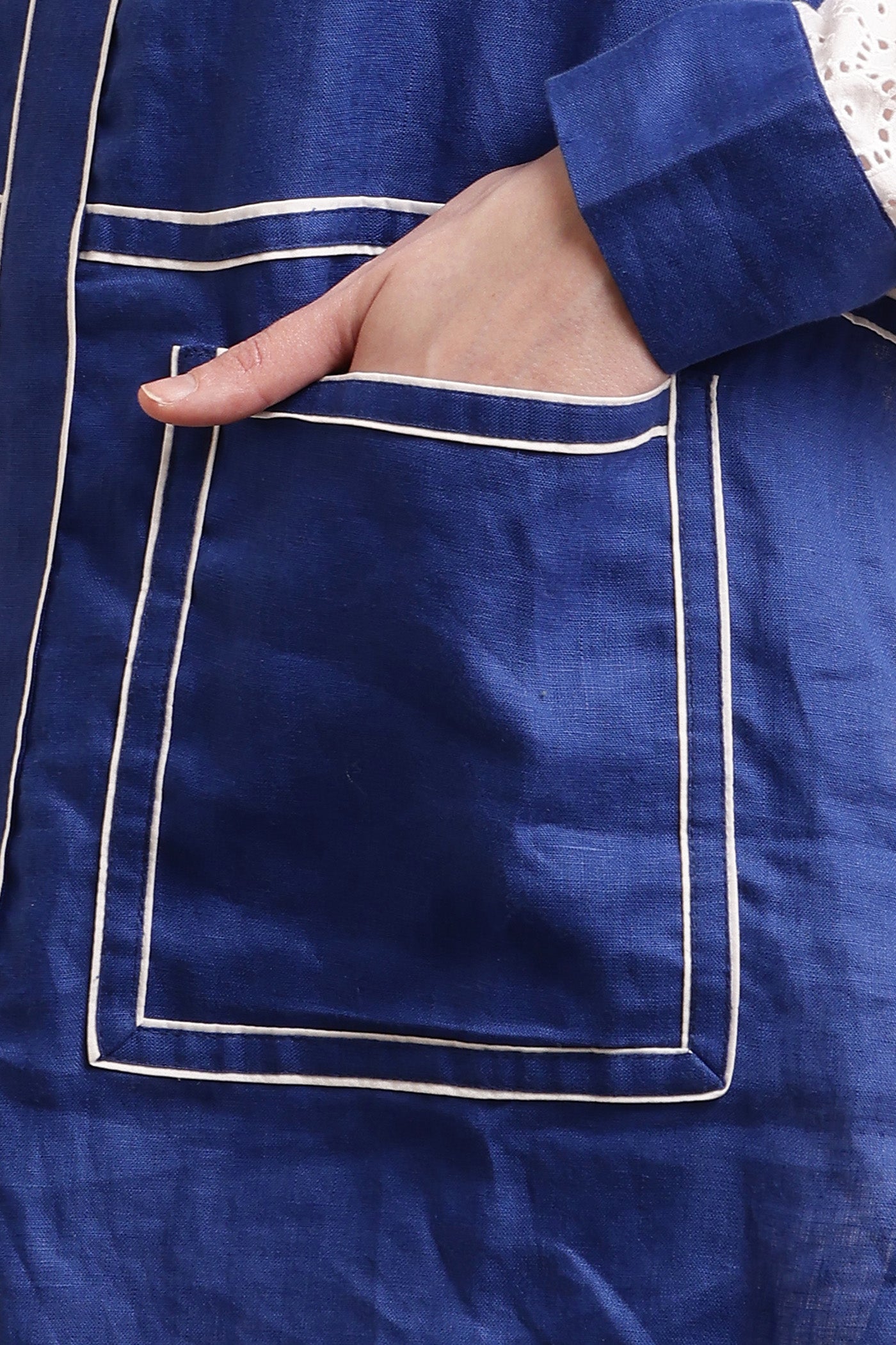 BLUE LINEN WITH HAKOBA HEM SHIRT